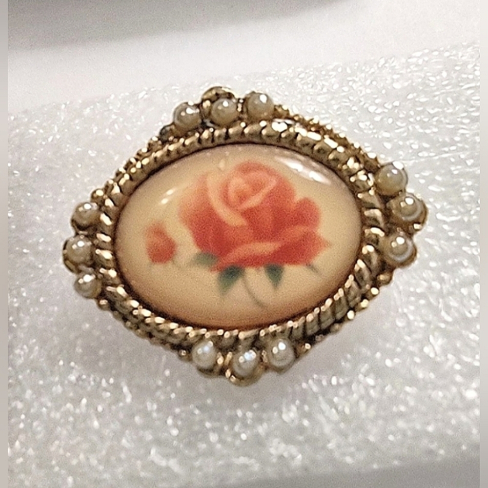 Red Rose of Sharon Vintage Brooch